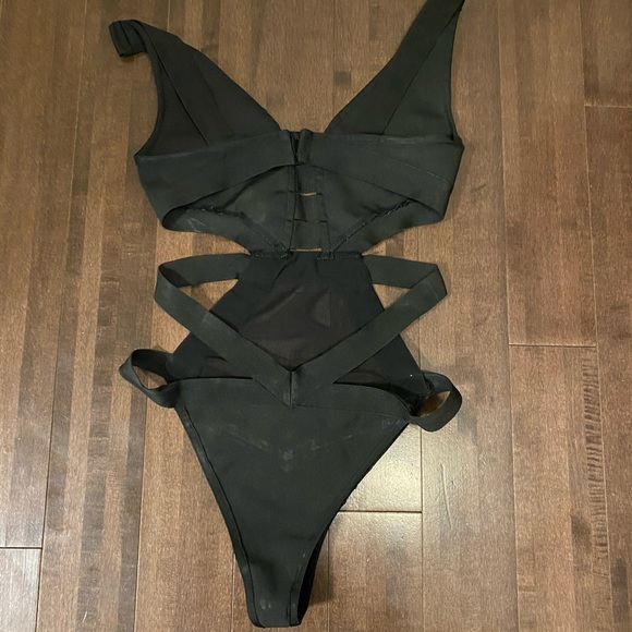 Black bodysuit - Picture 2 of 7